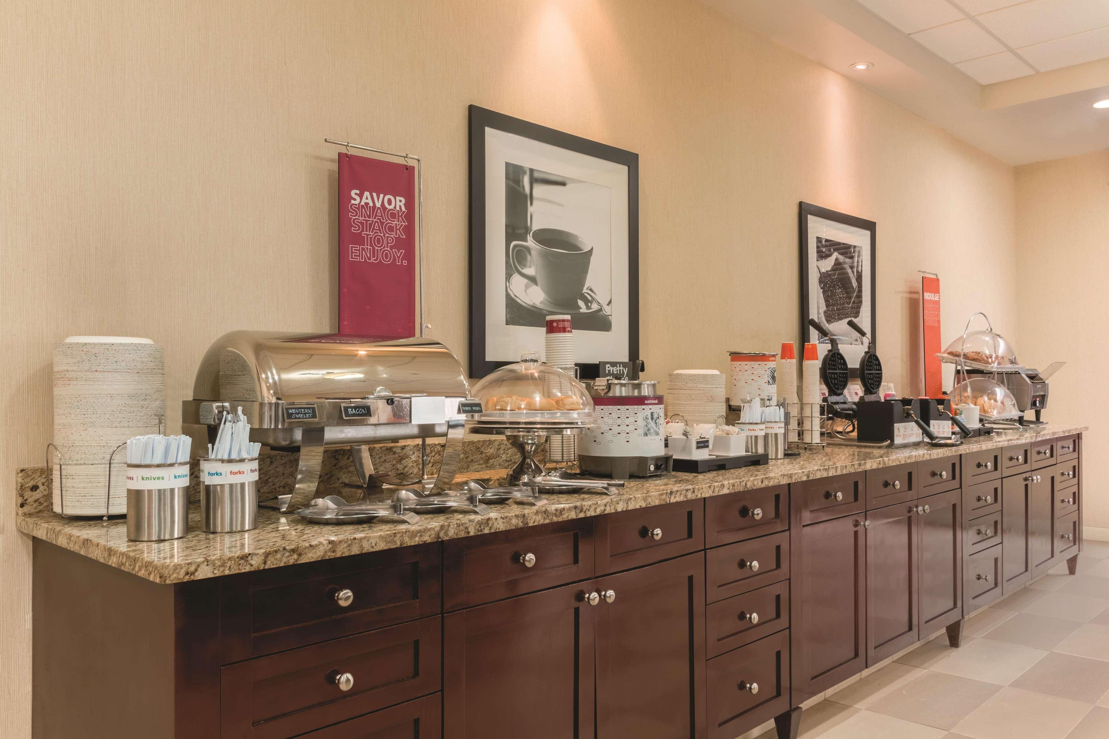 Hampton Inn By Hilton Edmonton South Екстер'єр фото
