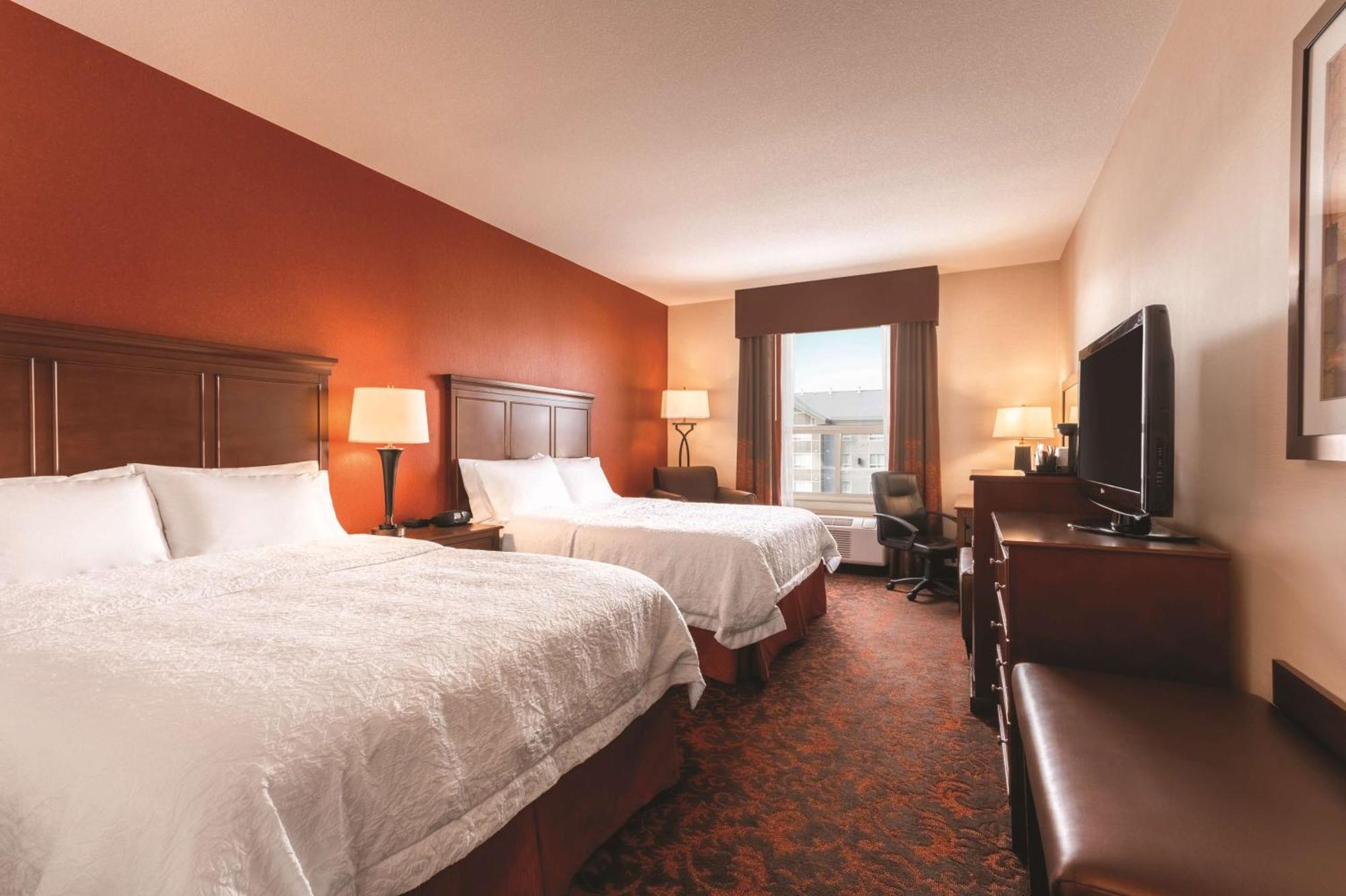 Hampton Inn By Hilton Edmonton South Екстер'єр фото
