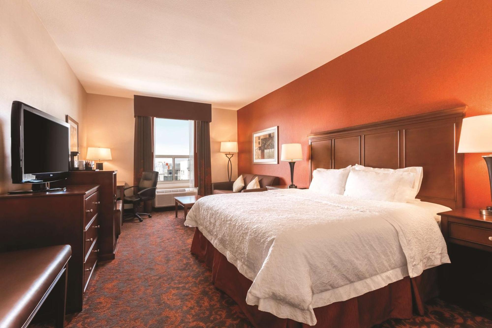 Hampton Inn By Hilton Edmonton South Екстер'єр фото