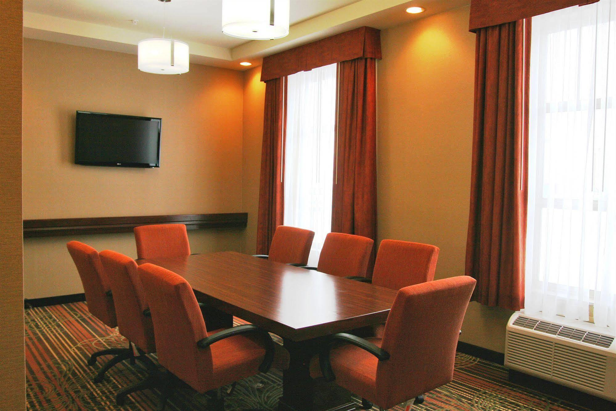 Hampton Inn By Hilton Edmonton South Екстер'єр фото